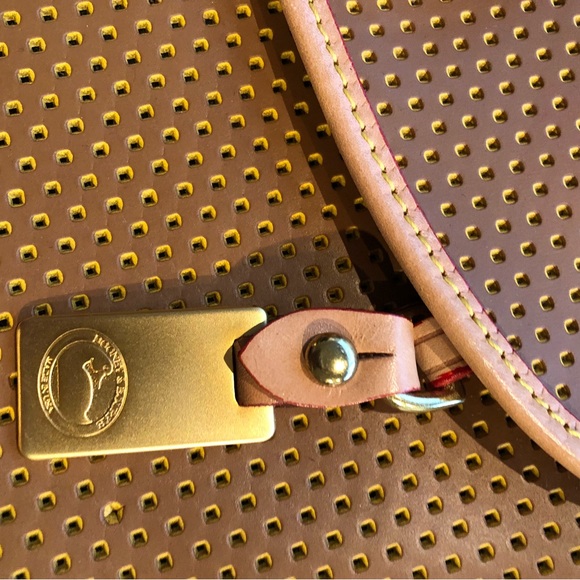 NWT Dooney and Bourke Beige/Tan Cabrio Leather Flap Bag w/ Strap & Gold Accents - Picture 4 of 13